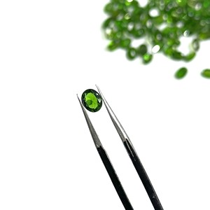 Pierres précieuses en vrac à facettes ovales en diopside de chrome vert naturel pour la fabrication de bijoux 3x5mm 4x6mm 5x7mm 6x8mm 7x9mm prix de gros - Product Image 3