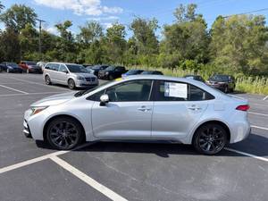 Auto Usado en Venta, Corolla 2025 de Segunda Mano, Vehículo Híbrido Compacto Familiar Económico en Venta - Product Image 4