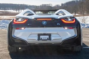 TOP DEMAND 2019 B-M-W i8 Ro-ad-st-er 369-hp Hybride rechargeable AWD Transmission automatique - Product Image 6