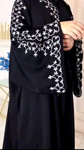 Abaya en soie satinée de luxe sur mesure en gros pour femmes Petite robe islamique turque à manches longues Style Dubaï Musulmans - Product Image 2