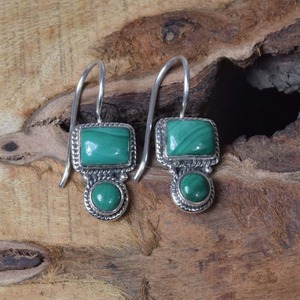 Pendientes de Plata de Ley 925 con Malaquita, Piedra Preciosa Verde Natural, Piedra de Nacimiento del Mes de Abril, Joyería Hecha a Mano, Regalo para Navidad - Product Image 4