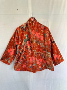Chaqueta corta de terciopelo de algodón con estampado floral Kimono Bata con cinturón Bata de invierno Atuendo perfecto para ropa de invierno - Product Image 3