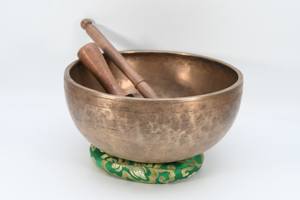 Cuencos de canto ecológicos personalizados con diseño tibetano moderno Acabado brillante para uso en meditación - Product Image 4