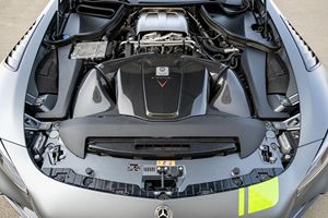 Mercedes-AMG GT R Pro 2020 d'occasion en excellent état, 9900 miles, l'un des 750 exemplaires produits, très bien équipé, modifications performance. - Product Image 6