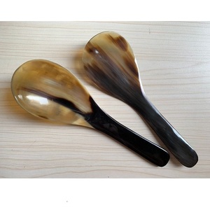 Cuillère combinatoire en bois en corne de buffle Logo personnalisé outils de cuisine cuillère de cuisine en corne de boeuf ustensile de corne durable pour un usage quotidien - Product Image 4
