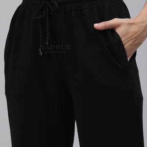 Survêtement imprimé classique idéal pour les journées actives et la détente Survêtement imprimé moderne Équilibre parfait entre confort et design - Product Image 4