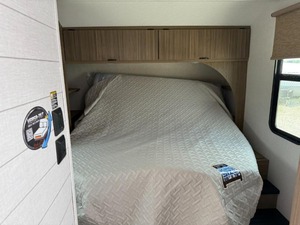Remolque NEATLY 2026 F-o-r-e-s-t R-i-v-e-r Wildwood 300I-C-E listo para la venta - Product Image 2