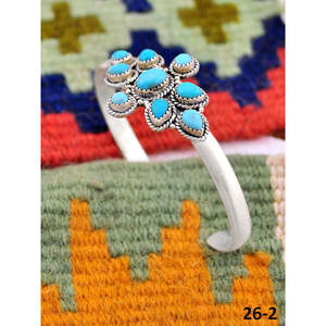 Brazalete Hecho a Mano Estilo Suroeste con Turquesa Kingman y Plata de Ley, Accesorio de Moda - Product Image 2