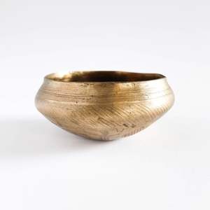 Cuencos Redondos de Latón Pulido Hechos a Medida para Comedor Comercial y Doméstico, Platos de Servir de Metal Empotrados para Cena y Regalos - Product Image 4