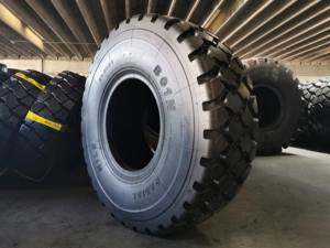 Pneu robuste 295/75R22.5 16PLY offrant des performances robustes, une traction fiable et une résistance au roulement efficace pour les long trajets - Product Image 6