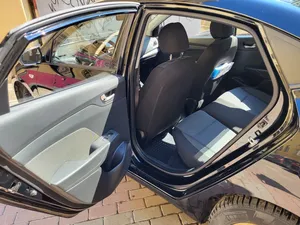 Solaris II 2019, faible kilométrage, moteur silencieux, transmission automatique, toit ouvrant panoramique, phares à LED - Product Image 2