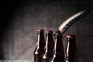 ที่เปิดขวดวัสดุเขาสัตว์ ลาย Viking Vibes by Loop  แบบสลัก  ของตกแต่งบาร์  ที่เปิดขวดเขาสัตว์ - Product Image 5