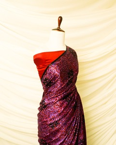 Sari de diseñador de estilo pesado de alta calidad Estilo indio y pakistaní Mujeres Étnicas y artículos de fiesta Sari de seda a buen precio - Product Image 2