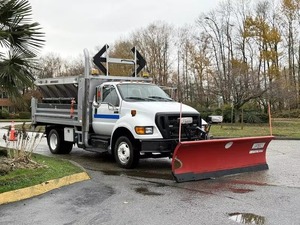 Camión de arado multieje 6x4, cabeza tractora diésel, vehículo de servicio pesado para transporte logístico de carga pesada - Product Image 5
