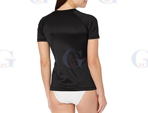 Protège-éruptions cutanées imprimés pour femmes, chemises de protection contre les éruptions cutanées en polyester et spandex de haute qualité pour femmes à manches courtes avec impression - Product Image 3