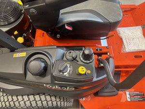 2025 Kubota Z452KWTi-60 Zero Turn Lawn Mower 26HP Kawasaki EFI <b>Engine</b> 60 Inch Commercial Hydrostatic Riding Mower for Sale - Product Image 4
