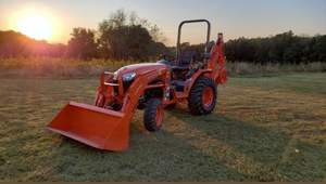 Tractor agrícola 4WD Kubota de 70HP con motor diésel Kubota y tracción Deutz 4x4. - Product Image 5