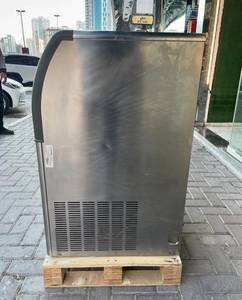 Máquina de Hielo Comercial de Acero Inoxidable, Económica y Portátil, Produce 68 kg/24h, Equipo para Bebidas Frías para Restaurantes y Bares - Product Image 4