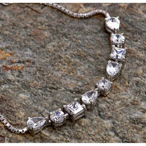 Pulsera CLARA de Plata de Ley 925 para Mujeres y Niñas con Circonita Suiza Solitaria, Elegante Regalo - Product Image 3