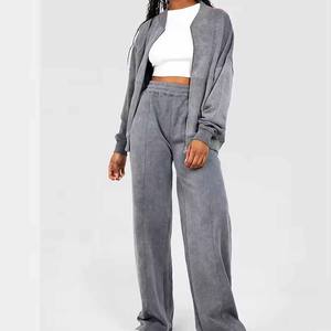 ชุดวอร์มผู้หญิงผ้าโพลีเอสเตอร์ 100% น้ำหนักเบา ระบายอากาศได้ดี ซิปหน้า ลวดลายปักโลโก้ตามสั่ง ล้างสีแบบ Acid Wash สำหรับฤดูหนาว - Product Image 1