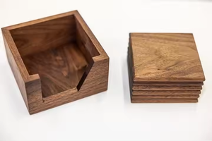 Posavasos de nogal Posavasos de madera funcionales construidos para un uso duradero por artesanía de media luna - Product Image 5