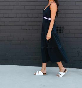 Elegante Vestido de Playa de Verano con Escote en V, Falda Escalonada con Detalle de Costura en la Parte Superior, Diseño Sexy - Product Image 6