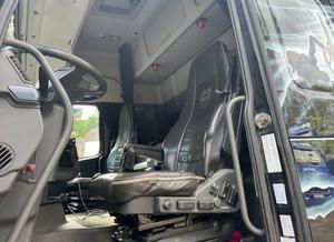 Camion Ribaltabile Volvo FH Usato del 2013, Euro 2 Diesel, Manuale, 4x2, Carico Utile 7,5T, Guida a Sinistra, Veicolo Commerciale Nuovo con Scarico Posteriore - Product Image 6