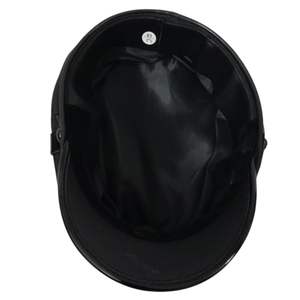 Esta es una gorra de motociclista Muir auténtica de cuero negro completo con visera. - Product Image 1