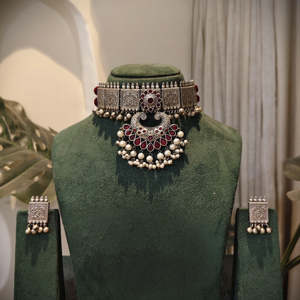 ชุดสร้อยคอหินสีแดงมารูนแบบออกซิไดซ์ลายชนเผ่า ของสะสมทางวัฒนธรรม - Product Image 2