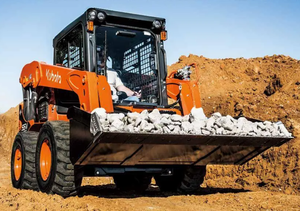 Chargeuse compacte Kubota SSV65 2023, chargeuse frontale, capacité de charge nominale de 7 tonnes, moteur, boîte de vitesses pour la manutention de matériaux de construction - Product Image 2