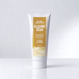 Crème décolorante COOL BLONDE - 8/9 niveaux, Crème décolorante avec pigment bleu anti-jaunissement et bisabolol, Fabriqué en Italie - Product Image 1