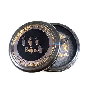 Brújula de latón grabada personalizada, bautismo de metal personalizado, día de boda y regalo de Navidad con mecanismo de trabajo - Product Image 1