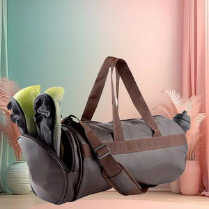 Sac de sport unisexe en cuir véritable pour homme Bagage à main Lite Holdall avec motif ceinture Sac de voyage léger - Product Image 6