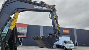 Excavatrice UHI SE75 avec moteur Kubota de 73 ch, poids opérationnel de 7,7 t, 7 accessoires gratuits, pelle rétrocaveuse remorquable - Product Image 5