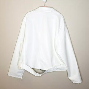 Veste en cuir véritable pour femme de haute qualité, élégante, matelassée, coupe ajustée, veste d'hiver coupe-vent et imperméable - Product Image 2