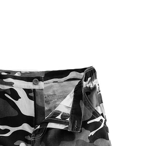 Pantalones cortos de lona elásticos de alta calidad con diseño personalizado, ropa informal de calle con patrón sólido disponible en todos los tamaños y colores - Product Image 4