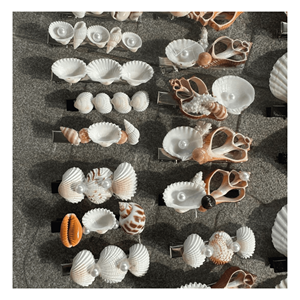 Pince à cheveux en coquillage naturel, bijou fait main au Vietnam pour femmes et filles, accessoire de coiffure tendance pour la décoration des tenues - Product Image 1
