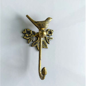 Gancho de pared de pájaro dorado antiguo de metal de aluminio fundido - Product Image 1