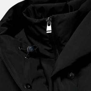 Chaqueta acolchada con bolsillos delanteros y cierre de cremallera/cuello alto con capucha con cordón ajustable y material transpirable de manga larga - Product Image 2