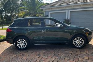 รถ Porsche Cayenne ปี 2014 สภาพดีเยี่ยม ราคาสุดคุ้ม พร้อมส่ง - Product Image 6