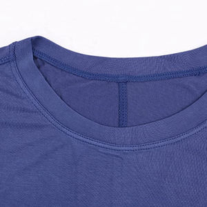 Camisetas cortas de alta calidad para mujer en color azul Diseño liso Cuello redondo con logotipo personalizado Servicio OEM ODM personalizado - Product Image 5