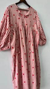 Vestido MIDI de algodón hecho a mano con estampado de corazón rojo, bata vintage a rayas, manga abullonada, ajuste holgado para el Día de San Valentín, suministro ODM - Product Image 2