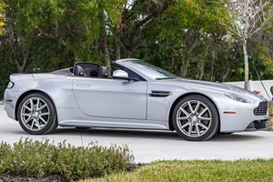 Lhd/rhd รถมือสอง Aston Martin V8 Vantage GT Roadster 2010 2011 2012 2013 2014 2015 2016 2017 2018 2019 2021 2022 2024 2023