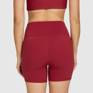 Pantalones cortos de fitness para mujer hechos a medida de alta calidad, cintura elástica, diseños únicos, transpirables y ligeros - Product Image 2