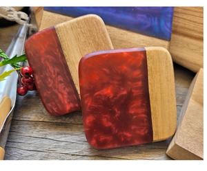 Dessous de verre ronds carrés faits à la main en résine époxy Tapis de boisson en bois de haute qualité Tampons personnalisables carrés en bois ambre sous-verre en résine - Product Image 2