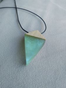 Hot Vintage Unisex Fashionable Wood Epoxy Resin Necklace Pendant Fashion Jewelry Bracelets Women Loose Diamonds - Product Image 6