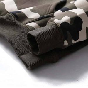 Sudaderas con capucha de sublimación personalizadas al por mayor sudaderas con capucha de moda de camuflaje para hombre, sudaderas con capucha de camuflaje impresas personalizadas OEM de gran tamaño cálidas de otoño - Product Image 5