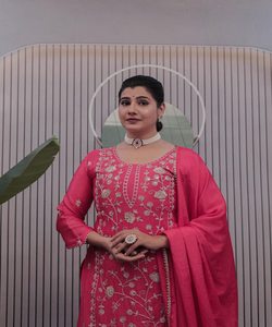 ชุดเสื้อผ้าผ้าไหมชาร่าซาน่าที่ทันสมัยชุดเสื้อผ้าใส่ในออฟฟิศพร้อมลายเช็คแบบมีสไตล์ - Product Image 2