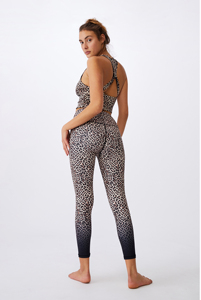 Nueva llegada de las mujeres de yoga legging hecho a medida casual Pantalones deportivos con impresión de sublimación sexy precios baratos de fábrica - Product Image 2