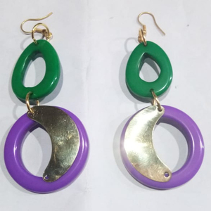 Pendientes colgantes de resina de flores prensadas únicos y elegantes, joyería de moda con estilo inolvidable - Product Image 1